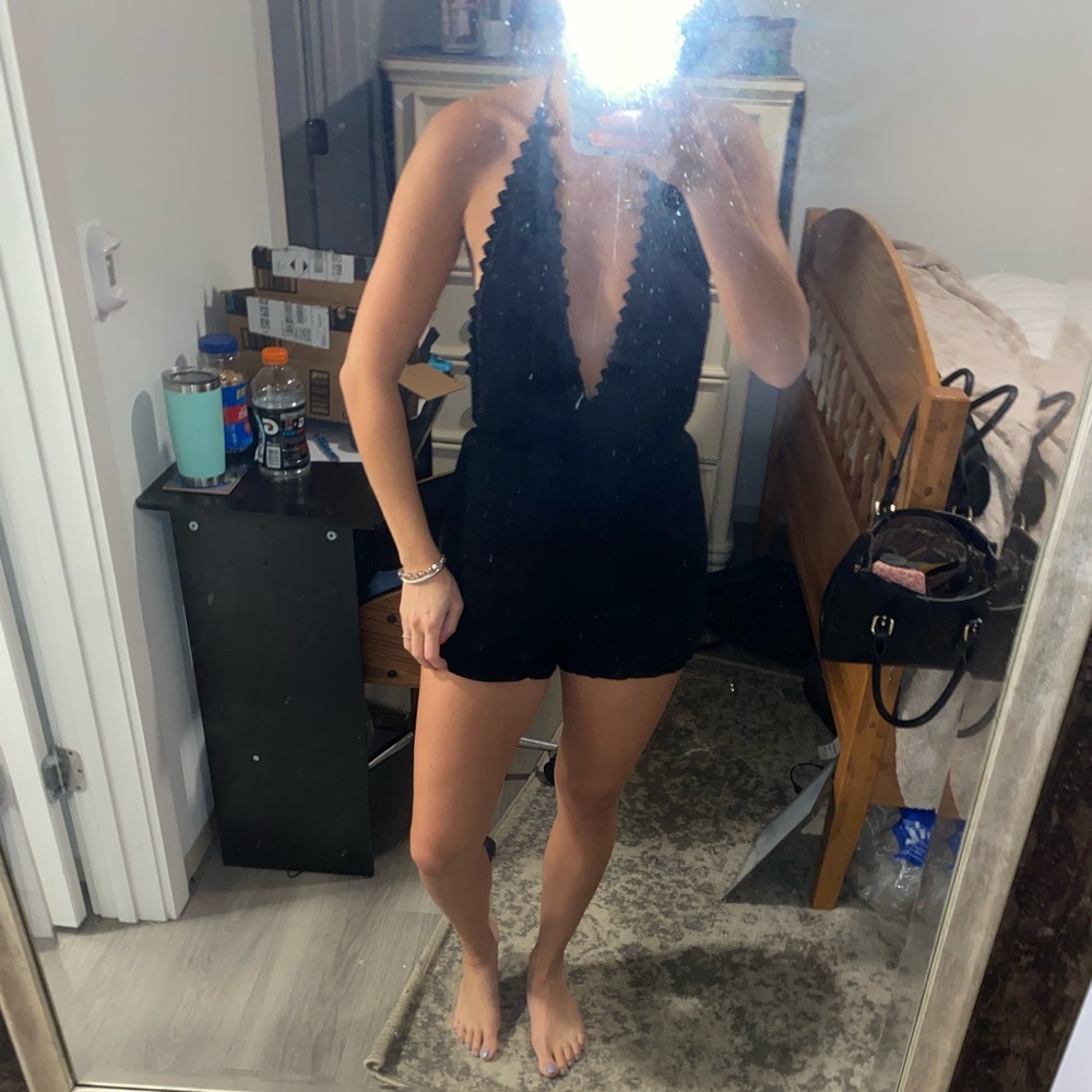 Kendal & Kylie XS Black Romper - Picture 3 of 5
